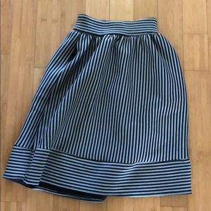 Neoprene skirt with pockets